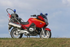 bmw1200-1 fire motorcycle Firefighting equipment on a BMW R1200RT. I could like being assigned to this unit!