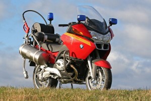 bmw1200-4 fire motorcycle This thing looks great! I would love to ride one at work (I already ride one to work).